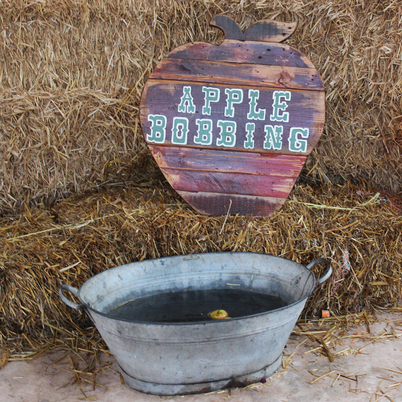 Apple Bobbing Game 1